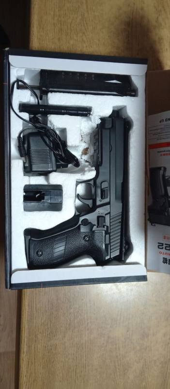 Купить Sig Sauer P226 CYMA для страйкбола